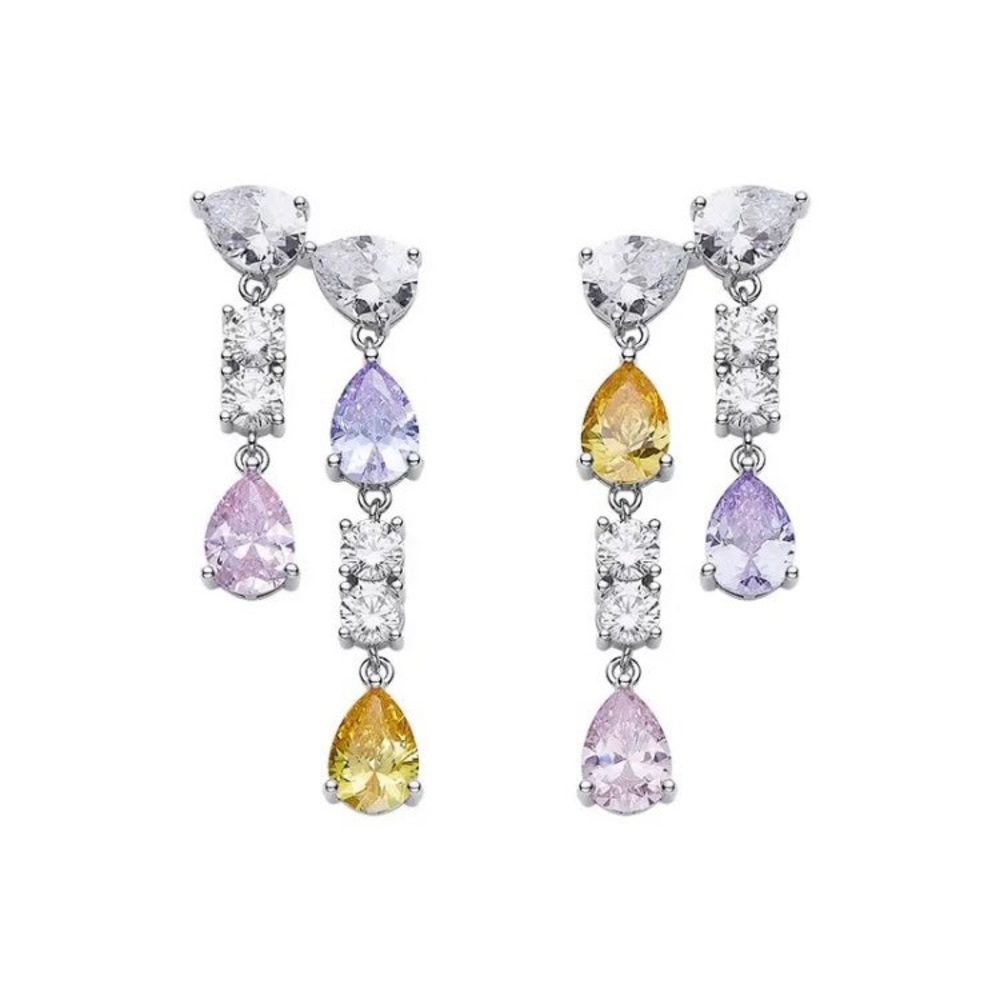 Gorgeous Swarovski elements earrings #414